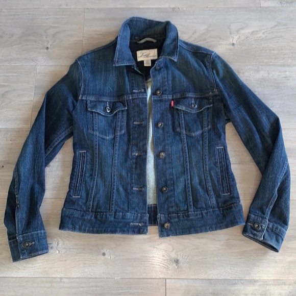 Levi's Jackets & Blazers - Levi’s Red Tab Jean Jacket Small